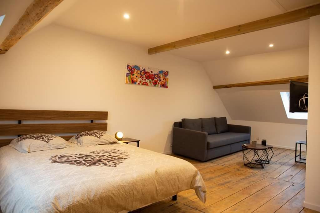 Cyris - Chambres Duplex Climatisees - Spa & Piscine Centre Ville Saint-Germain-des-Fosses المظهر الخارجي الصورة
